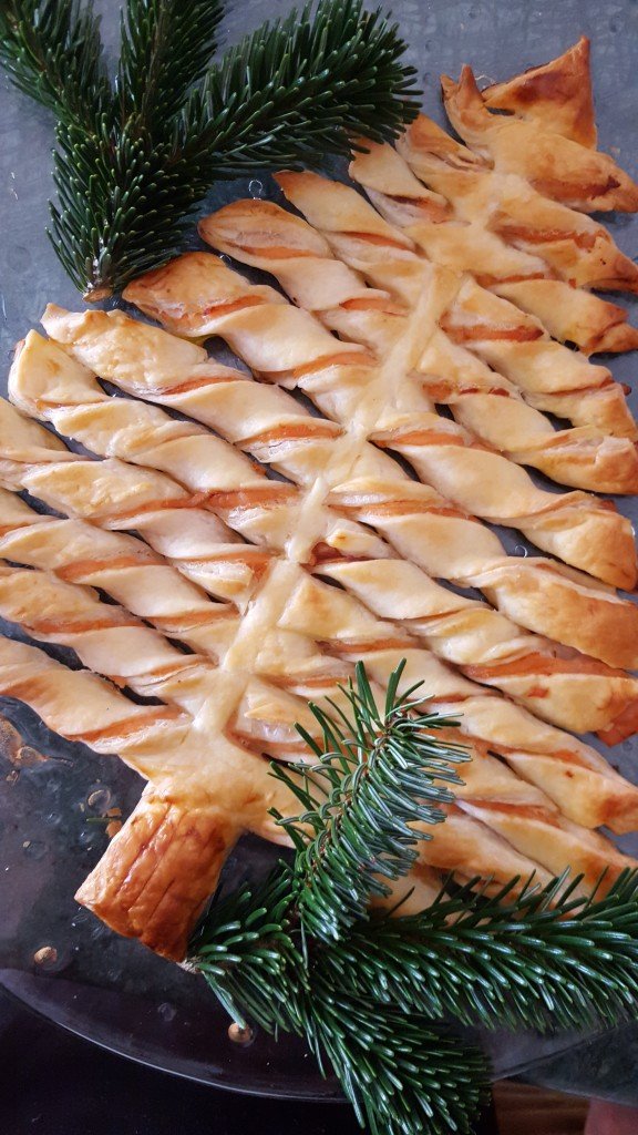 Salmon and puff pastry Christmas tree